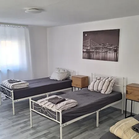Appartement Helle 2,5 Mit Grosser Terrasse *